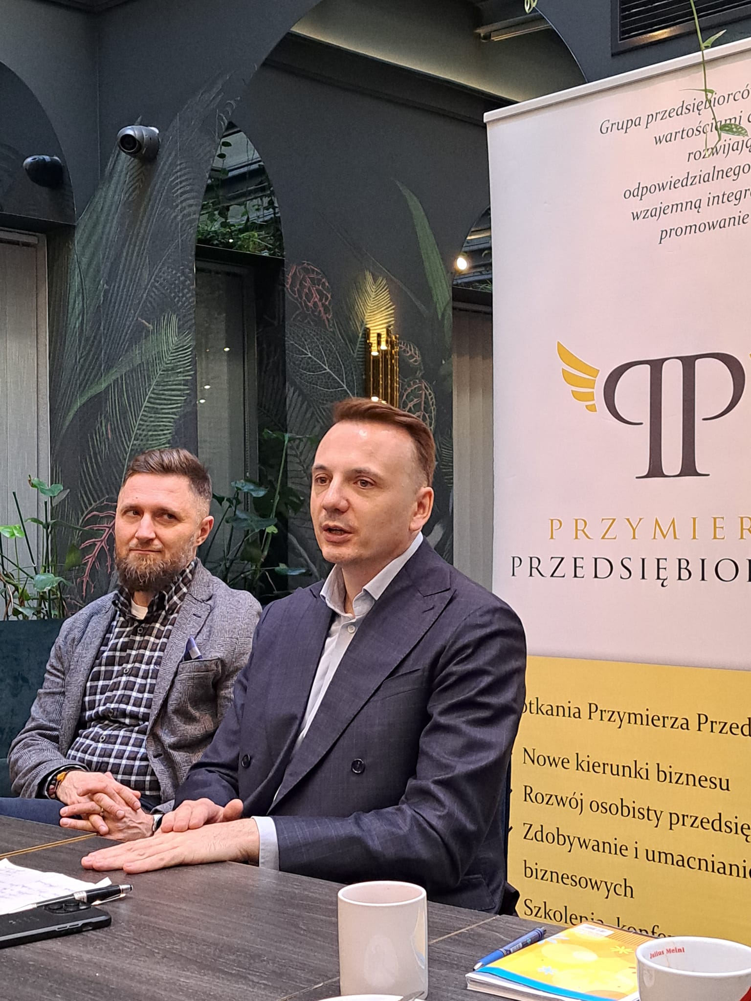 Śniadanie z Łukaszem Gibałą